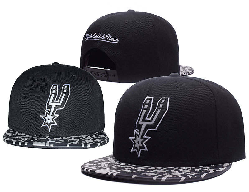 Spurs Team Logo Black Mitchell & Ness Adjustable Hat GS