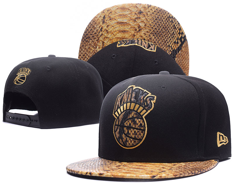 Knicks Gold Logo Black Adjustable Hat YS
