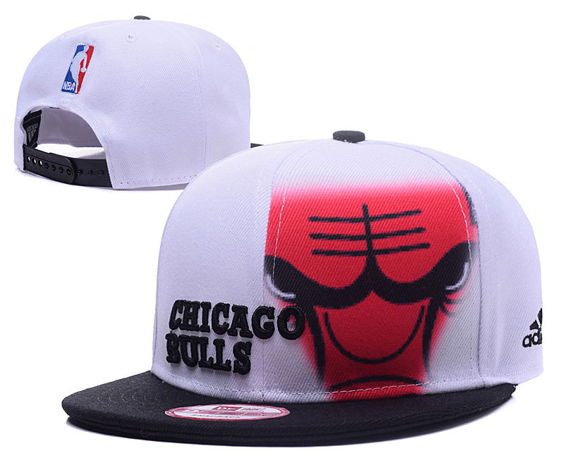 Bulls Team Logo White Adjustable Hat GS