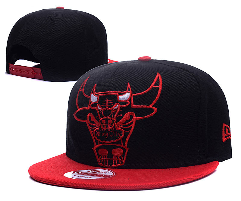 Bulls Team Logo Black Adjustable Hat GS5