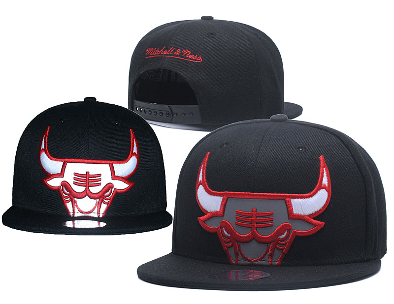 Bulls Team Logo Black Mitchell & Ness Reflective Adjustable Hat YS
