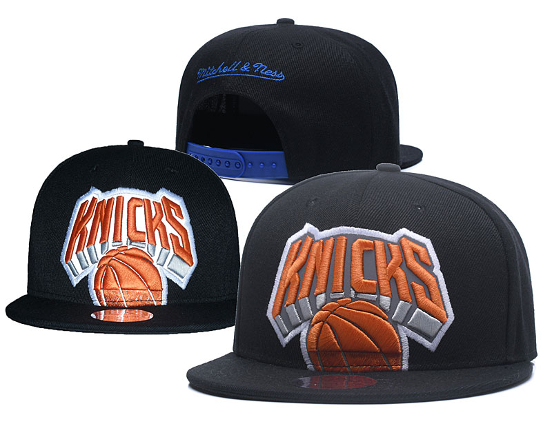 Knicks Team Logo Black Mitchell & Ness Reflective Adjustable Hat YS