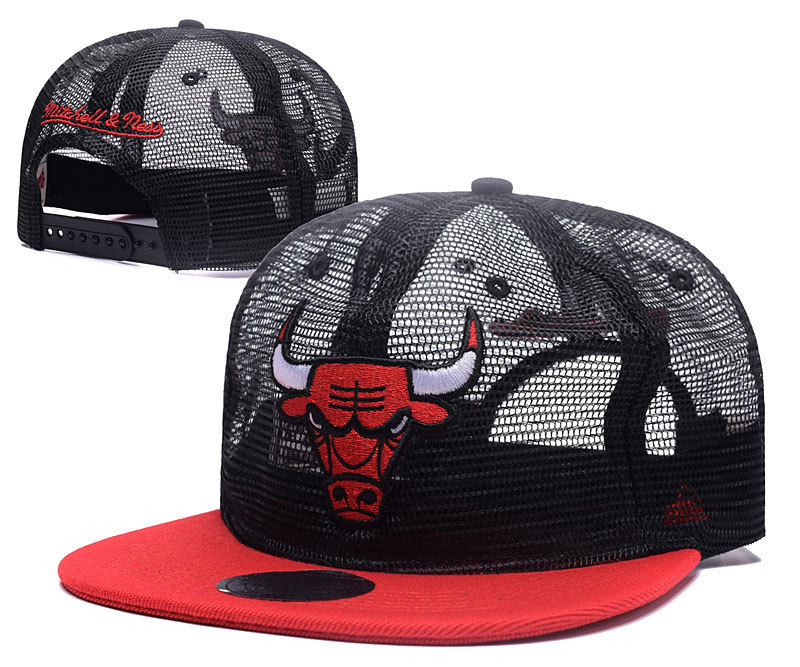 Bulls Team Logo Black Mitchell & Ness Adjustable Hat GS2