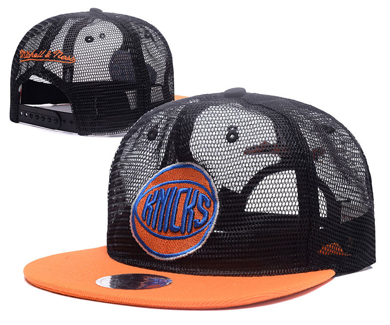 Knicks Team Logo Black Mitchell & Ness Adjustable Hat GS2