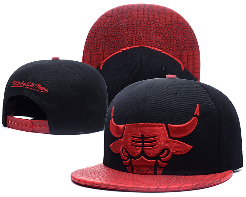 Bulls Fresh Logo Black Adjustable Hat YS