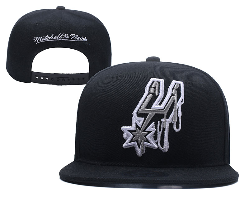 Spurs Team Logo Mitchell & Ness Adjustable Hat YD