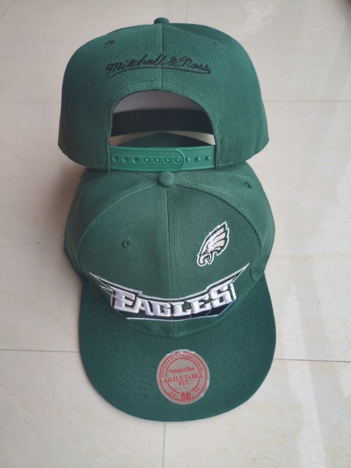 Eagles Team Logo Green Mitchell & Ness Adjustable Hat LT