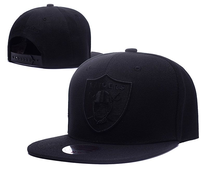 Raiders Team Logo Black Mitchell & Ness Adjustable Hat LH