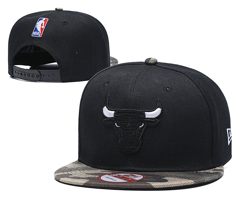 Bulls Team Logo Black Camo Adjustable Hat TX