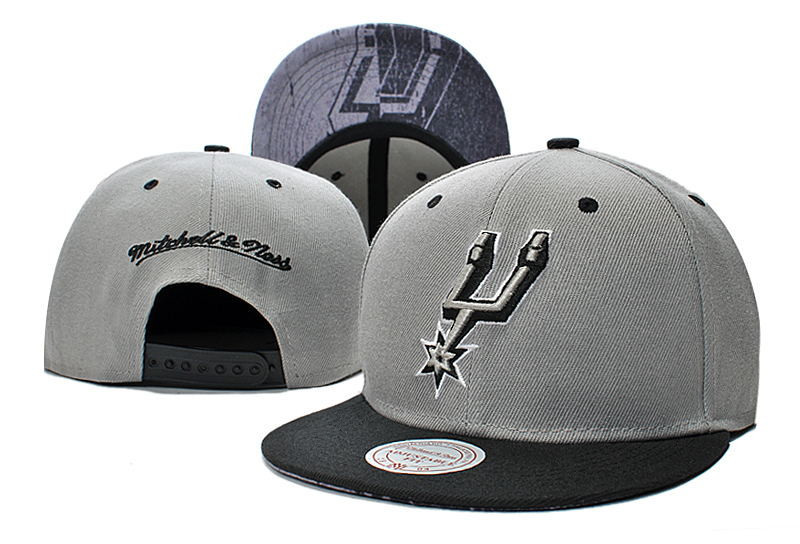 Spurs Team Logo Gray Mitchell & Ness Adjustable Hat LT