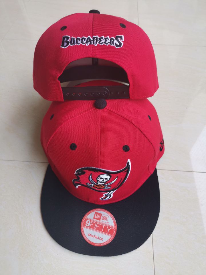 Buccaneers Team Logo Red Black Adjustable Hat LT