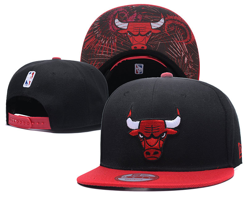 Bulls Team Logo Black Snapback Adjustable Hat LH
