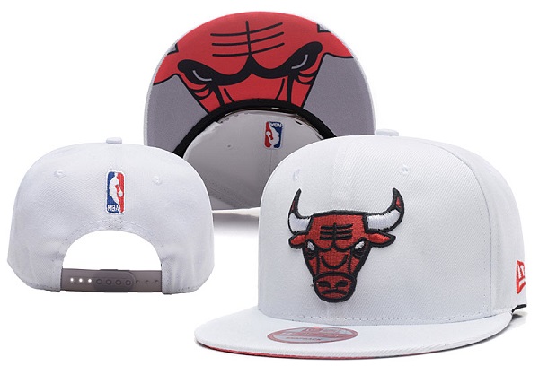 Bulls Team Logo White Adjustable Hat