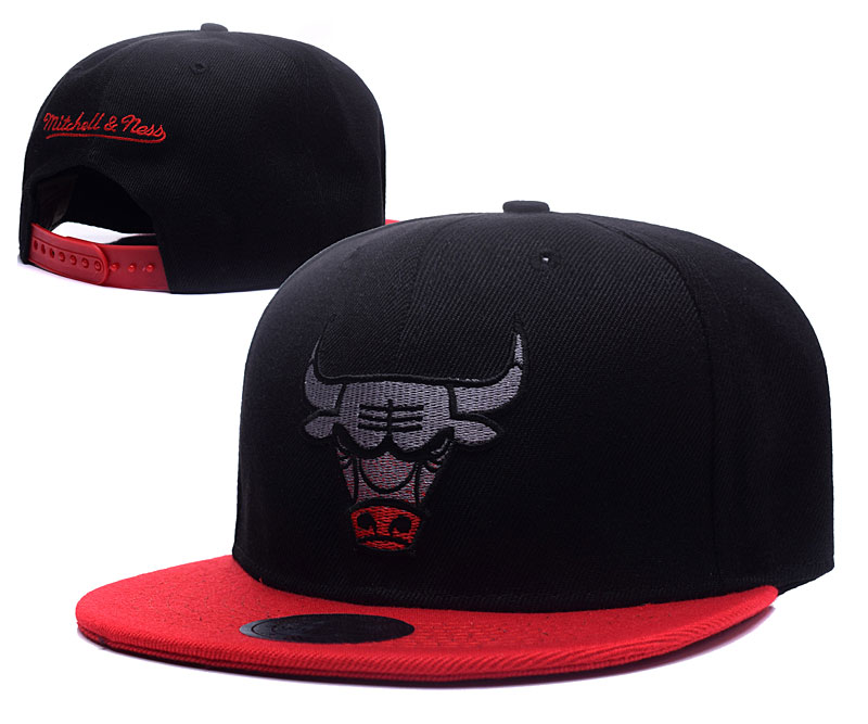 Bulls Fresh Logo Black Adjustable Hat YS