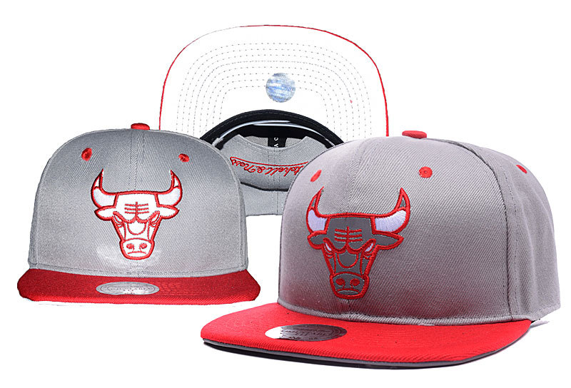 Bulls Team Logo Adjustable Hat YD
