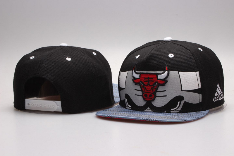 Bulls Team Logo Black Adjustable Hat YP