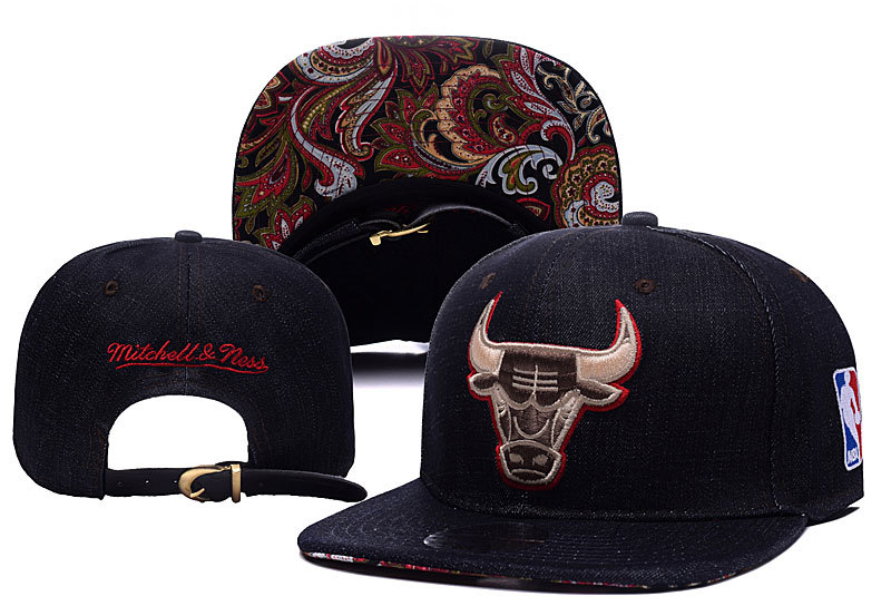 Bulls Fresh Logo M & N Adjustable Hat YD2