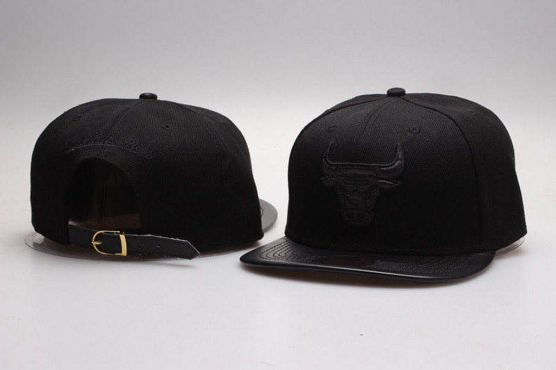 Bulls Fresh Logo Black Adjustable Hat YP