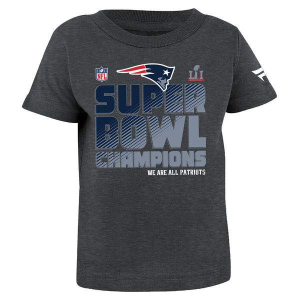 New England Patriots Pro Line by Fanatics Branded Charcoal Super Bowl LI Champions Trophy Collection Locker Room T-Shirt