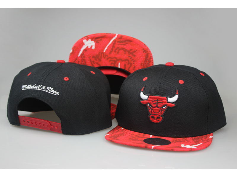 Bulls Team Logo Black Mitchell & Ness Adjustable Hat LT