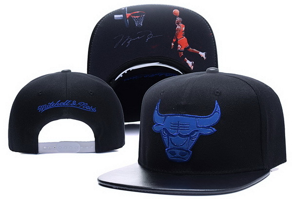 Bulls Team Logo Black Mitchell & Ness Adjustable Hat