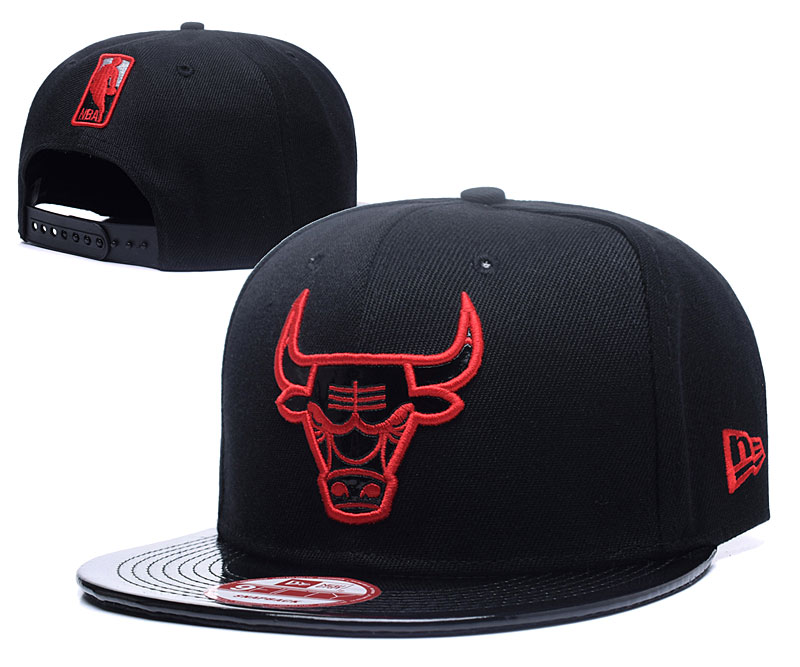 Bulls Team Logo Black Adjustable Hat YS3