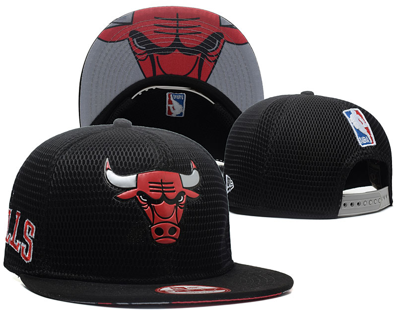Bulls Team Logo Black Adjustable Hat GS2