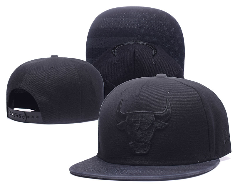 Bulls Team Logo Black Adjustable Hat GS