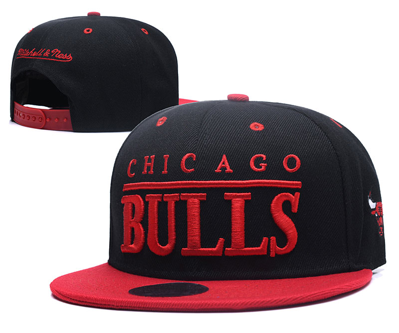 Bulls Team Logo Black Snapback Adjustable Hat GS