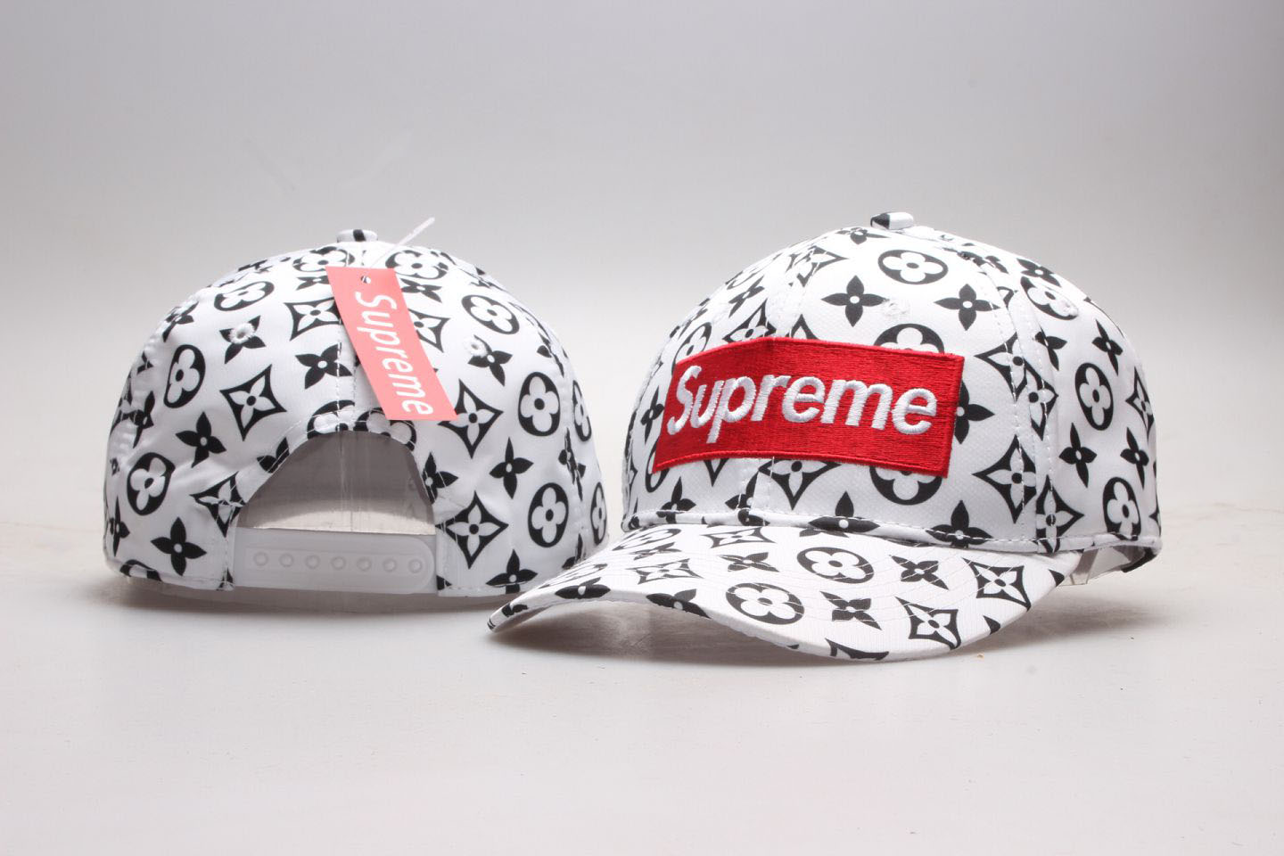 Supreme Fresh Logo White Snapback Adjustable Hat YP