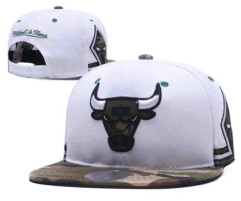 Bulls White Team Logo Mitchell & Ness Adjustable Hat YD