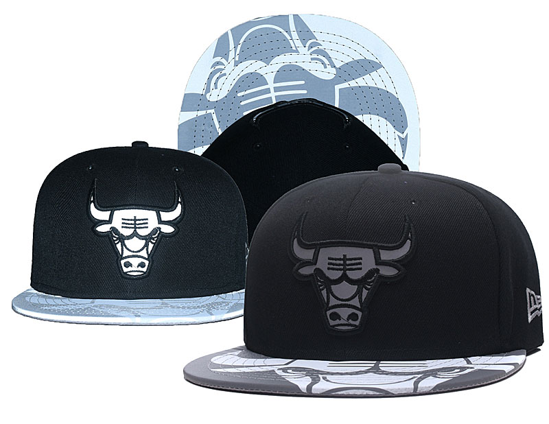 Bulls Reflective Logo Black Adjustable Hat GS