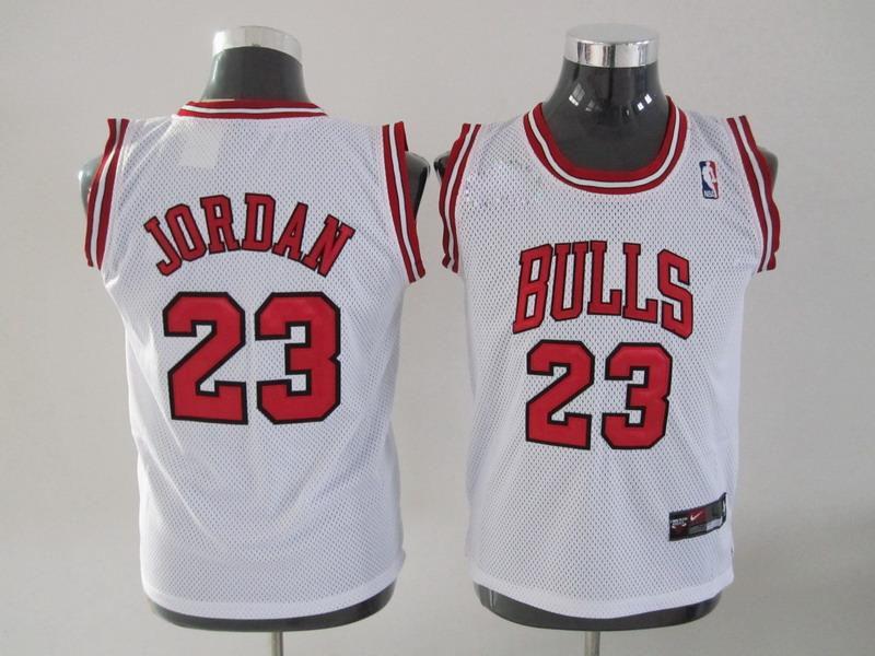 Bulls 23 Jordan White Youth Jersey